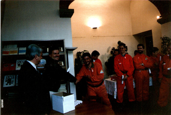 1992 05 Consegna attestati riconoscimento Rignano - 2